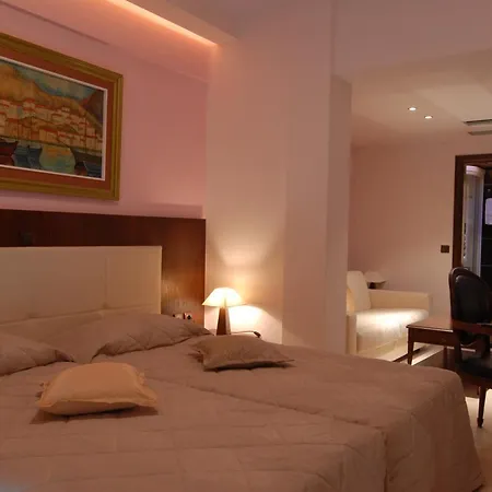 Panorama Hotel 3*