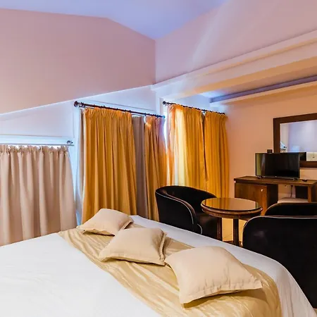 Panorama Hotel 3*