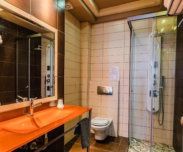 Panorama Hotel 3*