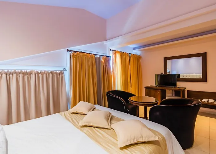 Panorama Hotel 3*